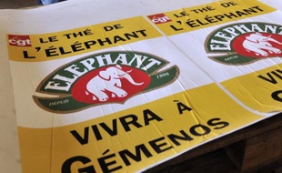 Des salariés de Fralib (groupe Unilever) en lutte pour le maintien de l'usine de thé et d'infusions Elephant à Gémenos (Bouches-du-Rhône) ont réoccupé le site tôt vendredi matin, a-t-on appris de sources concordantes, la direction dénonçant un "coup de force".