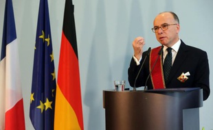 Le ministre français de l'Intérieur, Bernard Cazeneuve, lors d'un déplacement à Berlin, le 27 janvier 2016