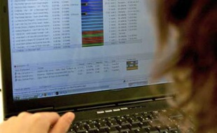 Un logiciel de téléchargement peer-to-peer.