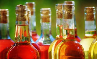 Les blancs et les rosés s'accordent avec des mets différents.