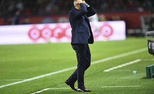 Bruno Genesio lors de la défaite de l'OL face au PSG, le 7 octobre 2018.