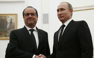 Les présidents français François Hollande et russe Vladimir Poutine, le 26 novembre 2015 à Moscou.