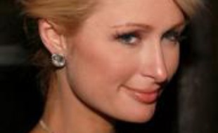 La starlette américaine Paris Hilton a annoncé qu'elle allait se rendre au Rwanda en novembre pour une mission humanitaire, dans un entretien publié mercredi par le site internet spécialisé dans les célébrités E! Online.