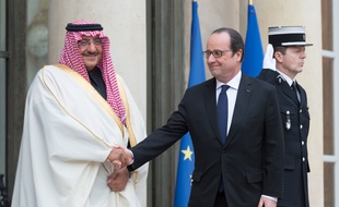 Prince Mohammed bin Nayef et and Francois Hollande à l'Elysée, le 04/03/2016. WITT/SIPA/1603041617