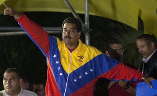 Le chef de l'Etat par intérim Nicolas Maduro, dauphin d'Hugo Chavez, a remporté de peu l'élection présidentielle du Venezuela, le 14 avril 2013