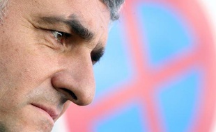 Crédité de 1% au plus, Hervé Morin entend maintenir le cap de sa candidature à l'Elysée au risque de provoquer l'éclatement de son parti, le Nouveau centre, dont les principaux ténors exigent la tenue d'urgence d'un congrès pour tenter de le faire renoncer.
