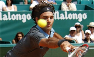 Roger Federer lors de sa victoire contre Andreas Seppi le 15 avril 2009 à Monaco.