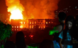 L'incendie a ravagé tout sur son passage, dans cette institution vieille de 200 ans.