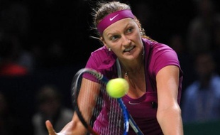 La Tchèque Petra Kvitova s'est posée en probable future reine du tennis mondial en battant la Bélarusse Victoria Azarenka 7-5, 4-6, 6-3 en finale du Masters féminin de tennis, dimanche à Istanbul.