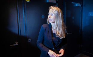Marion-Maréchal Le Pen pendant une conférence de presse à Paris en 2014