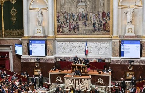 Qui devrait voter les motions de censure du gouvernement Lecornu jeudi matin ?