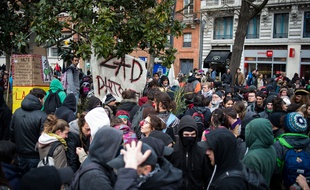 Manifestation de 500 personnes du mouvement Zadiste en lutte contre le projet de barrage a Sivens, contre les violences policieres et en homage a Remi Fraysse tue sur le site de Sivens par une grenade policiere. Toulouse, FRANCE - 21/02/2015./LANCELOT_FLAM008/Credit:LANCELOT FREDERIC/SIPA/1502220001