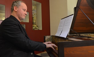 La cantate a été interprétée par le claveciniste Lukas Vendl.
