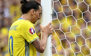 L'attaquant de la Suède Zlatan Ibrahimovic contre l'Italie, le 17 juin 2016.