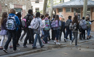 Le 05 septembre 2011. Rentrée des eleves du college Matisse, 3 rue de Vitruve dans le XXeme.
V. WARTNER / 20 MINUTES