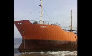 Le pétrolier s'est échoué sur une plage du Liberia avec aucun membre d'équipage à son bord.