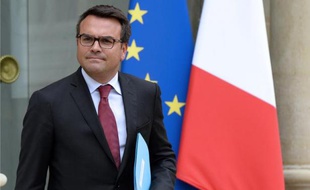 Thomas Thévenoud quitte l'Elysée, le 27 août 2014 à Paris