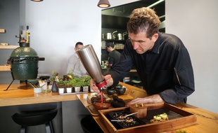 Alexandre Mazzia, deux étoiles au guide Michelin et élu chef de l'année 2018 par le Gault & Millau.