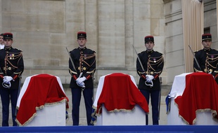 François Hollande mettait la dernière main mardi au discours qu'il prononcera mercredi pour accueillir quatre héros de la Résistance au Panthéon