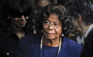 La mère de Michael Jackson, Katherine Jackson, après le verdict concernant la responsablilité de Conrad Murray dans la mort de son fils, le 29 novembre 2011 à Los Angeles.