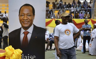Un portrait de l'ex-chef de l'Etat burkinabè, Blaise Compaoré, lors d'un meeting du Congrès pour la démocratie et le progrès (CDP), à Ouagadougou le 10 mai 2015