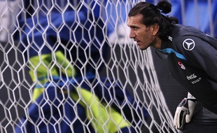 Rüstü Reçber lors d'une session d'entraînement à Madrid, en 2009.