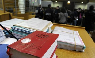 Ouverture du procès en première instance de Nicolas Blondiau, le 16 décembre 2013, à Nîmes