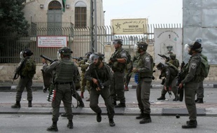 Les forces de sécurité israéliennes en opération, le 13 octobre 2015 à Bethléem, en Cisjordanie occupée