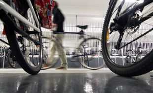 Le parking à vélos de la gare de Rennes.