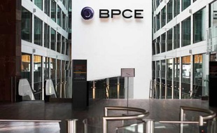 Le siège de la banque BPCE à Paris en novembre 2010.