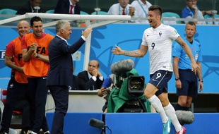 Didier Deschamps (à gauche) et Olivier Giroud, le 20 juin 2014