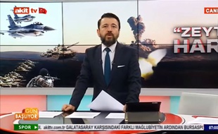 L'animateur turc Ahmet Keser, sur la chaîne Akit TV.