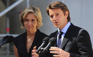 François Baroin, le ministre de l'Economie, et Valérie Pécresse, porte-parole du gouvernement, rendent compte de la réunion de travail qui s'est tenue à l'Elysée le mercredi 10 août.