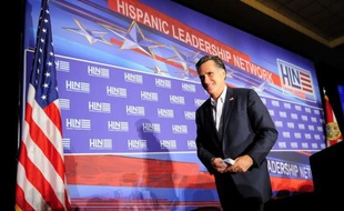 Les candidats républicains à la Maison Blanche courtisaient vendredi le vote hispanique en Floride, crucial dans cet Etat où se tient mardi une primaire décisive, alors que le modéré Mitt Romney semblait reprendre l'ascendant sur son principal rival Newt Gingrich.