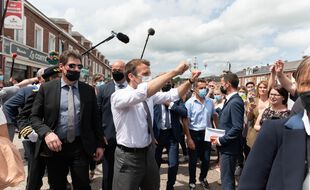 en marge d'un déplacement dans l'Aisne, Emmanuel Macron annonce un concert à l'Elysée le 21 juin 2021.