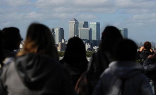 Les grandes banques britanniques, dont la réputation a déjà été entachée par une série de scandales, vont maintenant devoir rembourser jusqu'à 1,5 milliard d'euros à des millions de clients, pour des ventes abusives de protections sur les cartes de paiement.