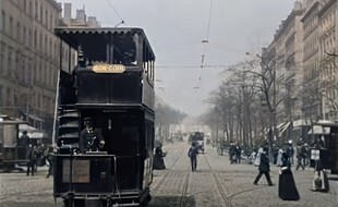David Martin, espagnol qui vit à Bilbao, restaure les films des frères Lumière avec un procédé d'intelligence artificielle afin de les rendre plus attractifs pour le jeune public.