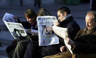 Les groupes éditant deux des grands quotidiens nationaux italiens, La Repubblica et La Stampa signent un accord pour fusionner afin de donner naissance à "l'un des principaux groupes européens du secteur de l'information quotidienne et digitale"