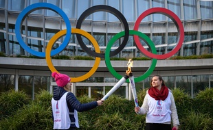 Le relais de la flamme olympique avant les JO de la Jeunesse à Lausanne, le 8 janvier 2020.