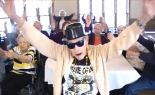 Capture d'écran du lipdub des résidents de la maison de retraite Le Belvédère de Westlake, dans l'Ohio.