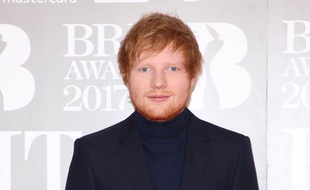Le chanteur Ed Sheeran aux Brit Awards