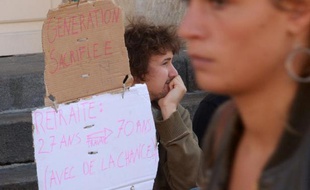 La situation des femmes, dont la retraite est nettement inférieure à celle des hommes, pourrait s'améliorer avec la réforme des retraites, mais des voix s'élèvent pour demander au gouvernement, soucieux de renforcer l'égalité hommes-femmes, d'aller plus loin.