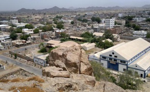 Vue générale de la ville de Jaar, dans le sud du Yémen, le 22 juin 2012