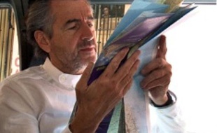 BHL revient sur les lieux de tournage du film.