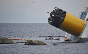 La recherche des corps des disparus du naufrage du Concordia dans la partie submergée du navire a été définitivement stoppée mardi en raison de problèmes pour la sécurité des plongeurs, a-t-on appris auprès des pompiers et de la protection civile.