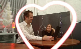 Saint-Valentin: Les sites de rencontre en ligne veulent prolonger l'aventure au-delà de la simple formation du couple