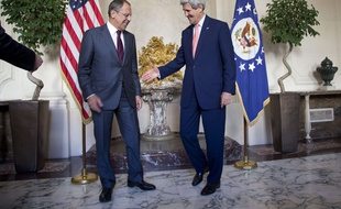 Le secrétaire d'Etat John Kerry a rencontré à Paris le ministre des Affaires étrangères, Sergey Lavrov