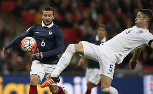 Le dernier affrontement entre les Bleus de Yohan Cabaye et l'Angleterre de Gary Cahill (0-2) avait eu lieu dans un contexte extrêmement particulier, quatre jours après les attentats du 13 novembre 2015.