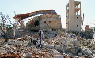 Un bâtiment abritant un hôpital soutenu par Médecins sans frontières (MSF), le 15 février 2016 à Maaret al-Noomane en Syrie