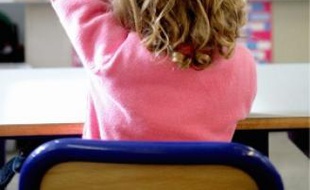 Plusieurs mairies du département remettent en place le service minimum d'accueil.